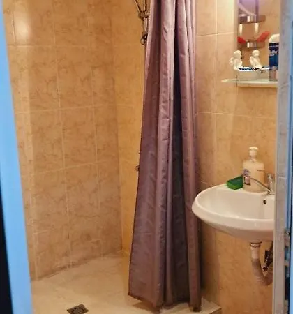 Luxury Three-room דירה סנדנסקי
